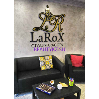 LaRoX