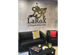 LaRoX